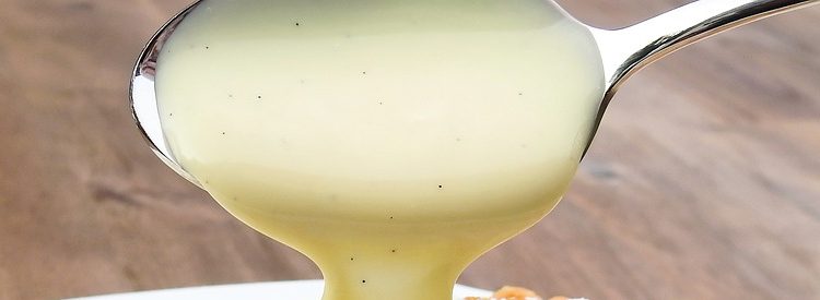 Um das Ganze etwas sämiger zu machen, kann man Joghurt zu Bulgur-Lachs dazugeben